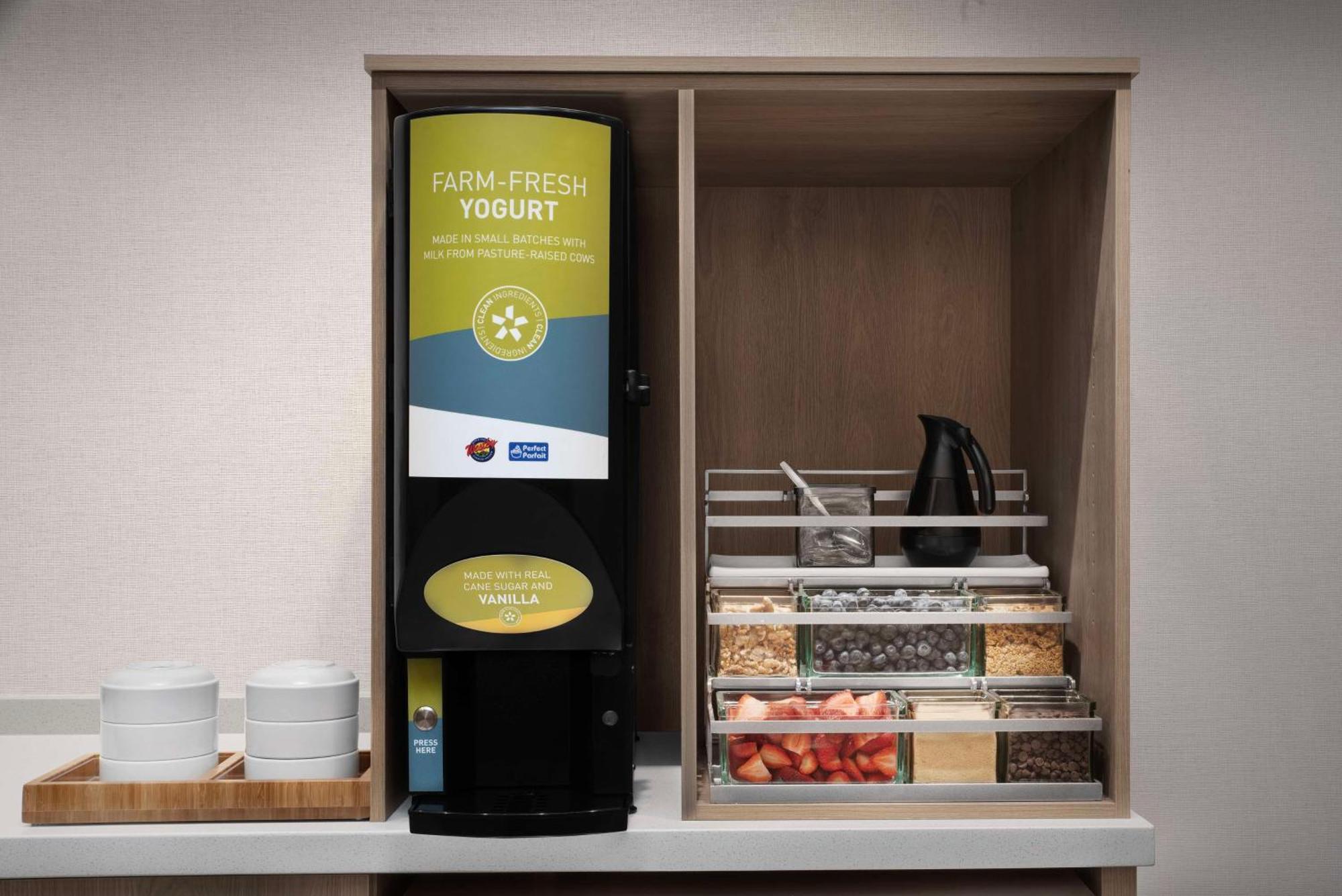 Home2 Suites By Hilton Athens I 65 Экстерьер фото